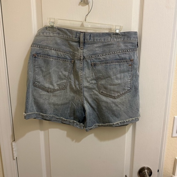 Like NEW! Madewell Denim Shorts | Relaxed Fit | 30 - Picture 6 of 6